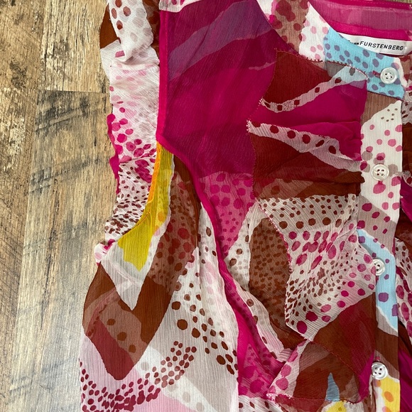 Diane Avon Furstenberg Silk Ruffle top sleeveless multi color - Picture 3 of 11